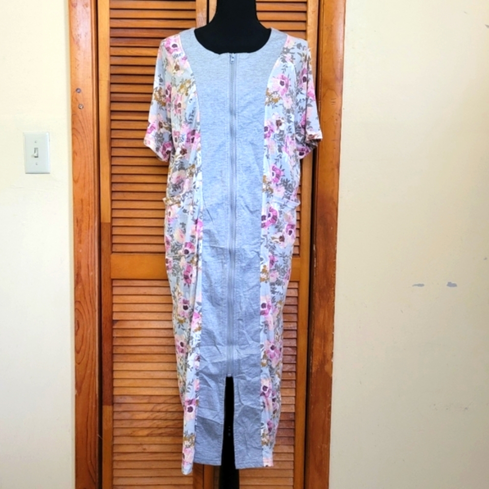 NWT Uuang Women's Floral Short Sleeve Loungewear Nightgown Size Medium